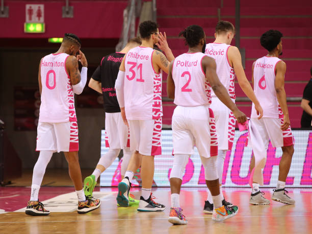 借更为稳固 借更为稳固