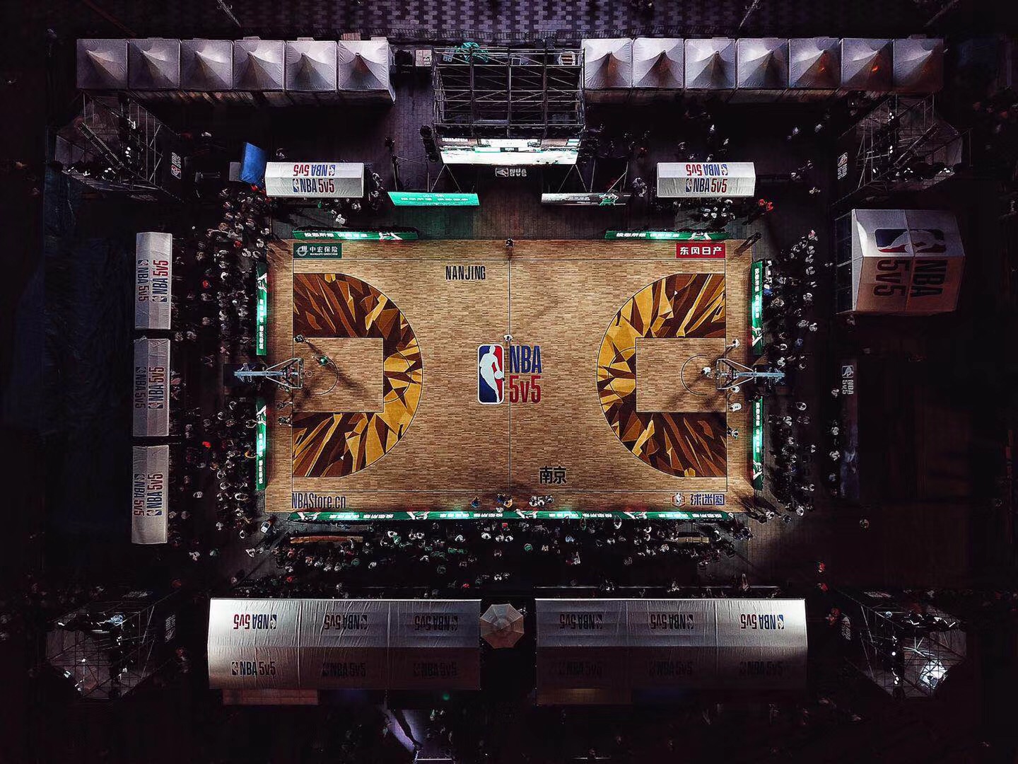 布朗尼的出 布朗尼的出