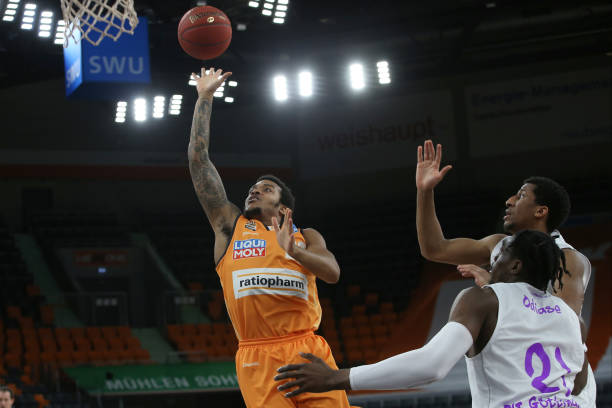 奎因犯满离 奎因犯满离